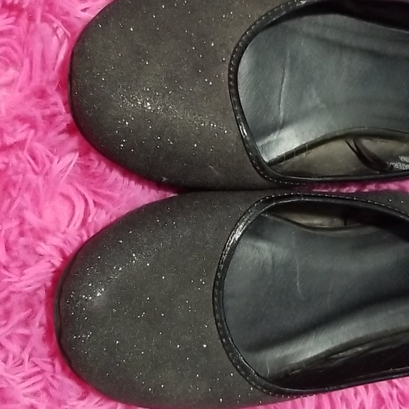 Sparkly flats - Picture 2 of 8